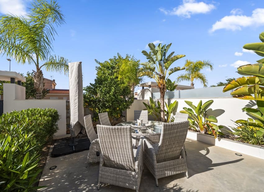 4 makuuhuone Huvila myytävänä paikassa Ciudad Quesada mukana uima-altaan - 749 000 € (Ref: 9438227)