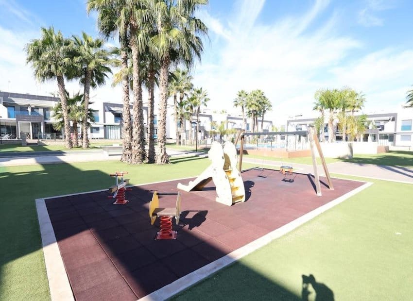 2 soverom Bungalow til salgs i La Zenia med svømmebasseng - € 289 000 (Ref: 9443759)