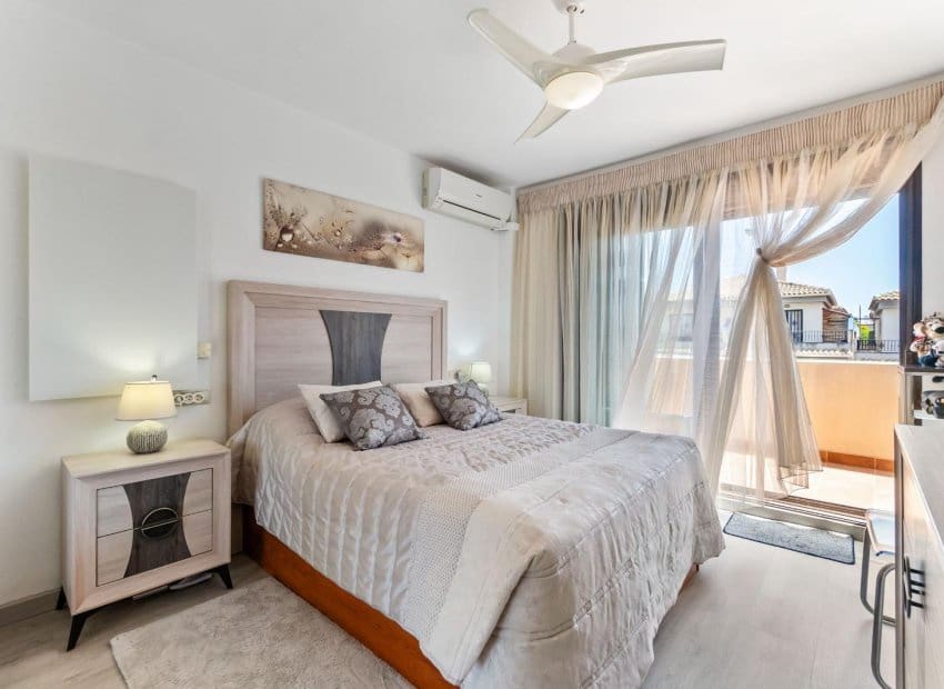 3 soverom Rekkehus til salgs i Aguas Nuevas med svømmebasseng - € 319 000 (Ref: 9443761)