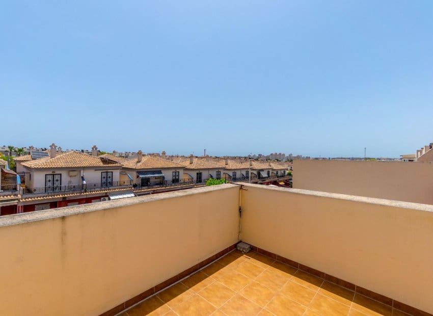 3 soverom Rekkehus til salgs i Aguas Nuevas med svømmebasseng - € 319 000 (Ref: 9443761)