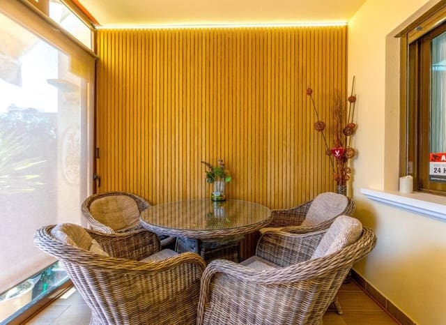 3 soveværelse Rækkehus til salg i Aguas Nuevas, Torrevieja med swimmingpool - € 319.000 (Ref: 9443761)