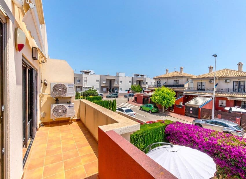 3 soverom Rekkehus til salgs i Aguas Nuevas med svømmebasseng - € 319 000 (Ref: 9443761)