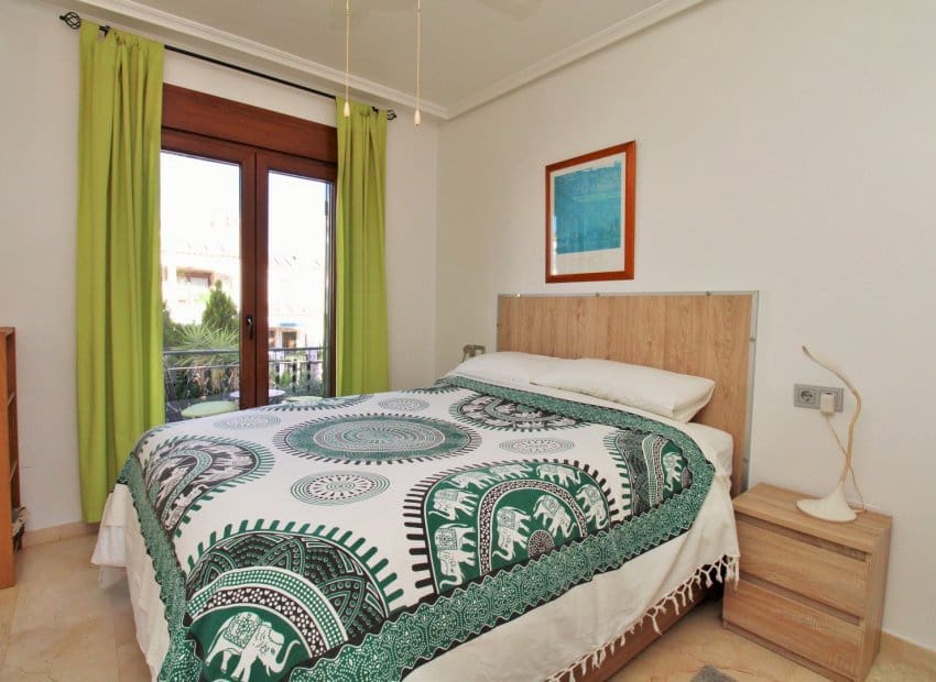 3 Zimmer Bungalow zu verkaufen in Villamartin mit Pool - 229.000 € (Ref: 9443763)