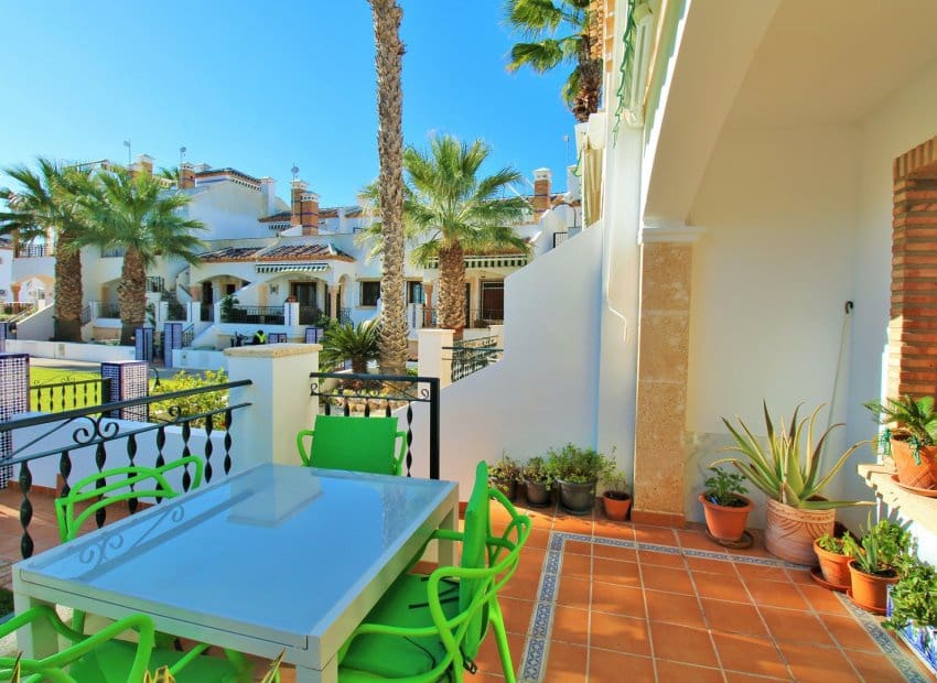 3 Zimmer Bungalow zu verkaufen in Villamartin mit Pool - 229.000 € (Ref: 9443763)