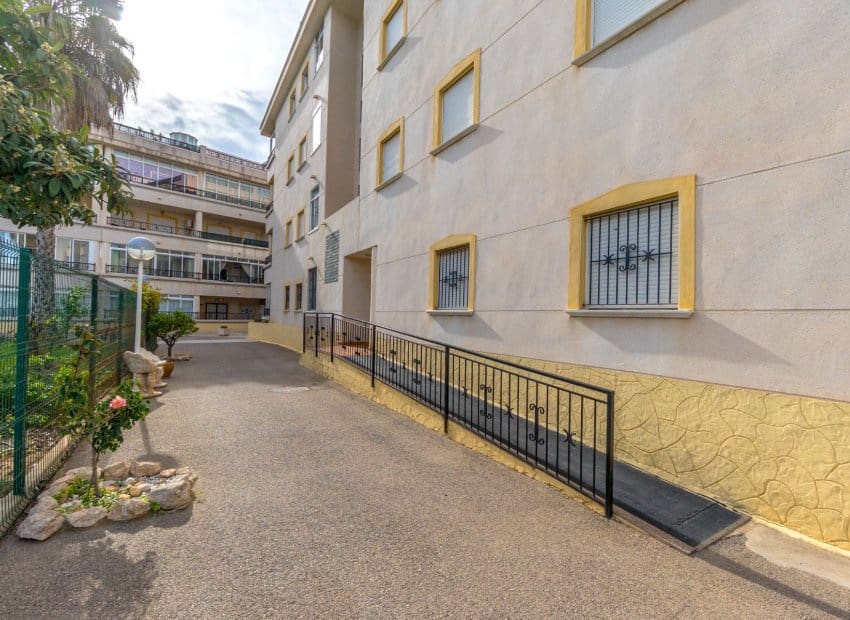 3 bedroom Penthouse for sale in Orihuela Costa with pool - € 210,000 (Ref: 9443764)