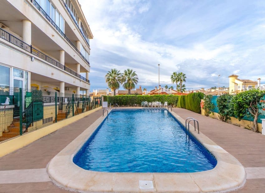 3 bedroom Penthouse for sale in Orihuela Costa with pool - € 210,000 (Ref: 9443764)