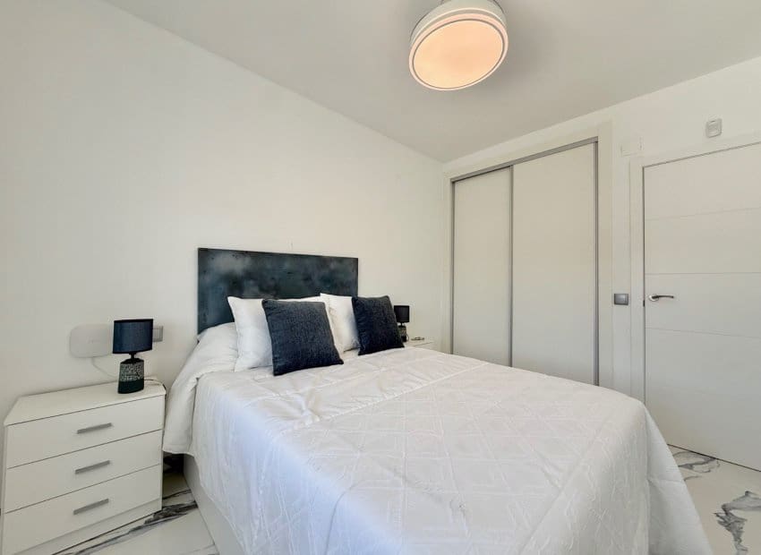 2 soveværelse Byhus til salg i El Chaparral med swimmingpool - € 177.000 (Ref: 9443765)