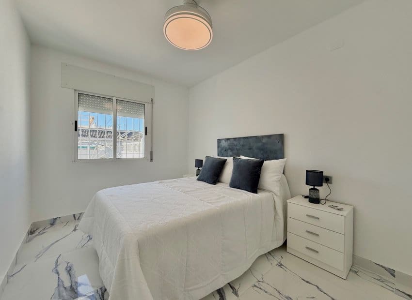 2 soveværelse Byhus til salg i El Chaparral med swimmingpool - € 177.000 (Ref: 9443765)