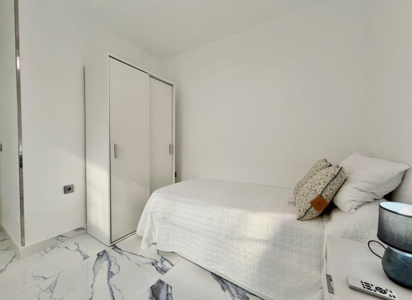 2 soveværelse Byhus til salg i El Chaparral med swimmingpool - € 177.000 (Ref: 9443765)