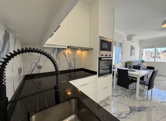 2 soveværelse Byhus til salg i El Chaparral, Torrevieja med swimmingpool - € 177.000 (Ref: 9443765)