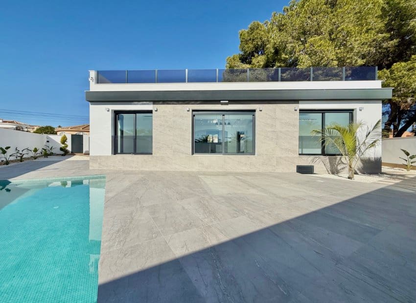 4 sypialnia Willa na sprzedaż w Ciudad Quesada z basenem - 799 000 € (Ref: 9443766)