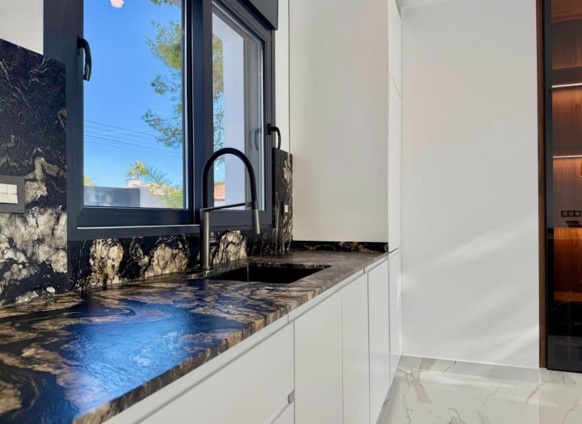 4 sypialnia Willa na sprzedaż w Ciudad Quesada z basenem - 799 000 € (Ref: 9443766)