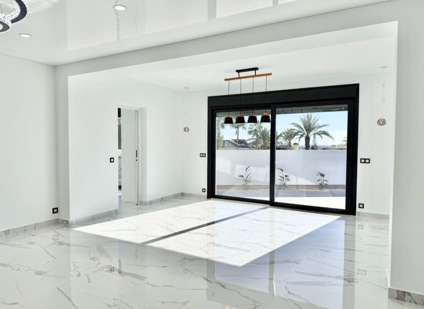 4 sypialnia Willa na sprzedaż w Ciudad Quesada z basenem - 799 000 € (Ref: 9443766)