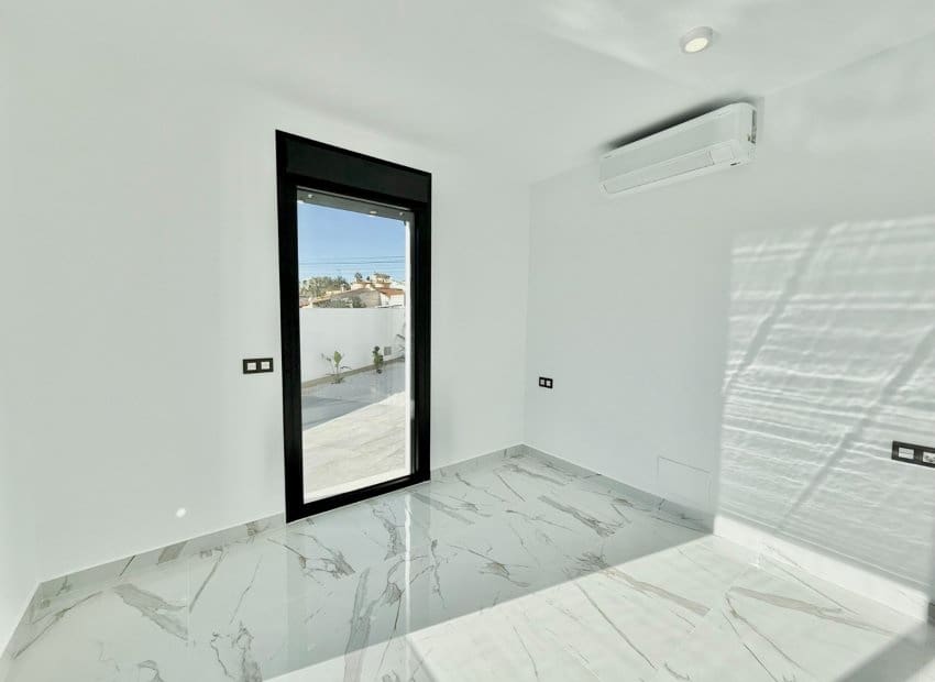 4 sypialnia Willa na sprzedaż w Ciudad Quesada z basenem - 799 000 € (Ref: 9443766)