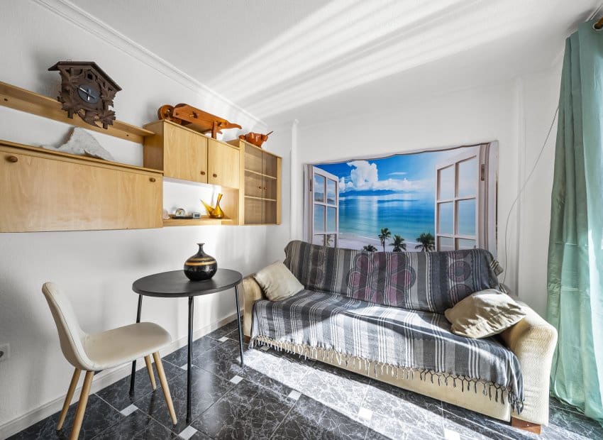 1 soverom Penthouse til salgs i La Mata med svømmebasseng - € 160 000 (Ref: 9443770)