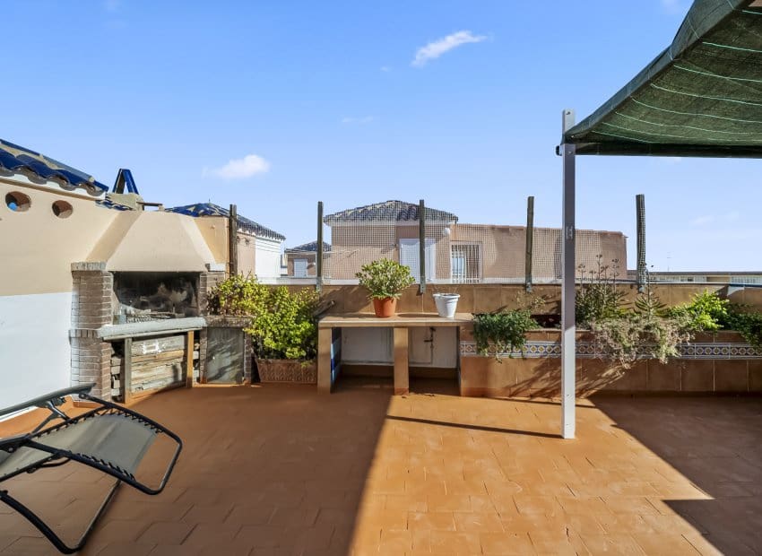 1 soverom Penthouse til salgs i La Mata med svømmebasseng - € 160 000 (Ref: 9443770)