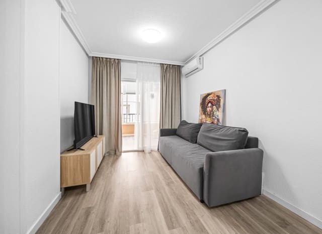 Apartamento de 2 habitaciones en Centro, Torrevieja en venta - 175.000 € (Ref: 9443771)