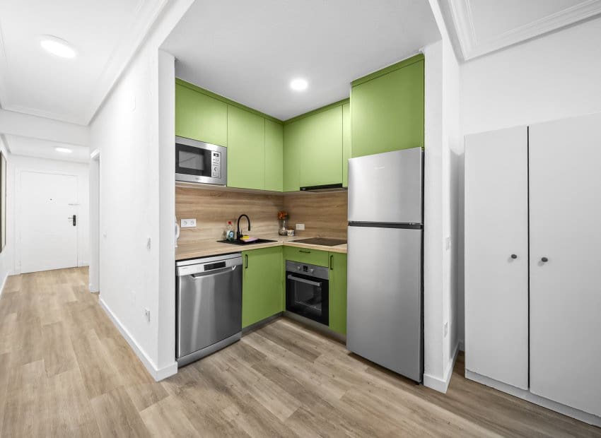 Apartamento de 2 habitaciones en Torrevieja en venta - 175.000 € (Ref: 9443771)