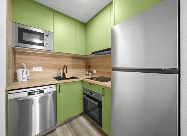 Apartamento de 2 habitaciones en Centro, Torrevieja en venta - 175.000 € (Ref: 9443771)