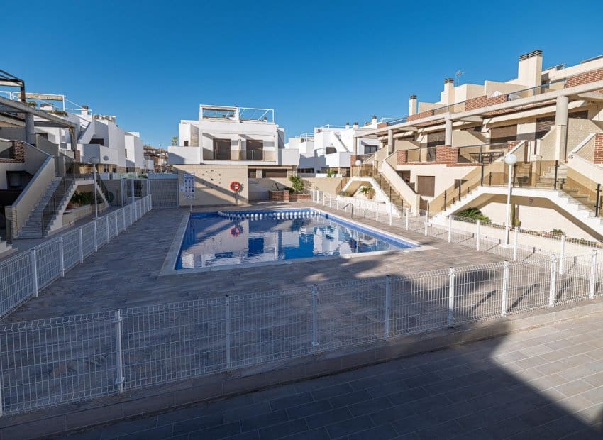 3 bedroom Apartment for sale in Cabo Roig with pool - € 249,900 (Ref: 9443774)