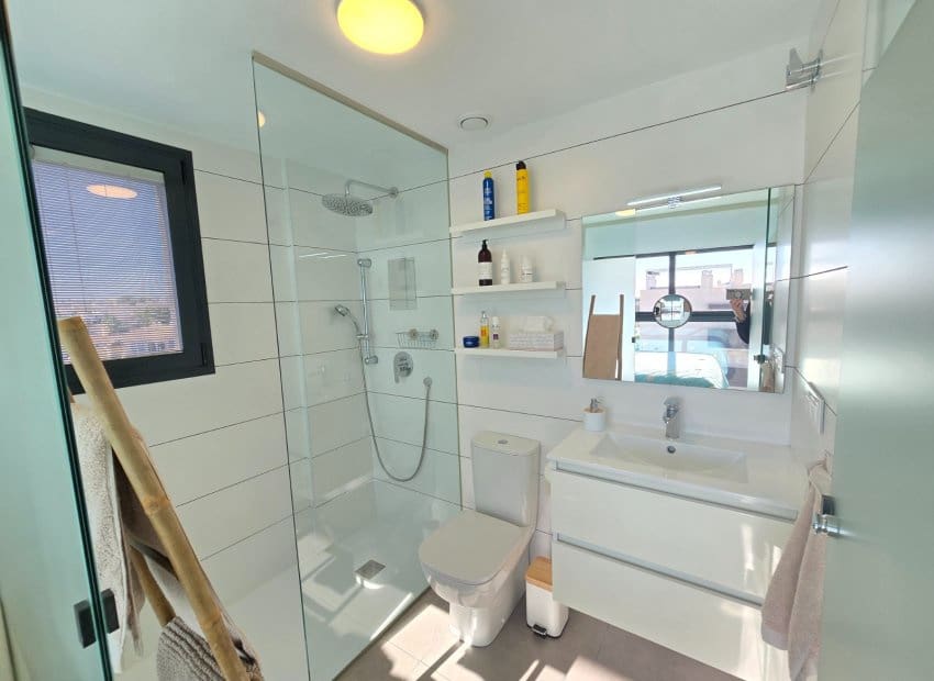 2 quarto Penthouse para venda em Orihuela Costa com piscina garagem - 335 000 € (Ref: 9444915)