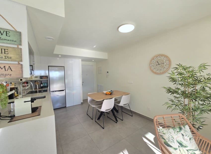 2 quarto Penthouse para venda em Orihuela Costa com piscina garagem - 335 000 € (Ref: 9444915)