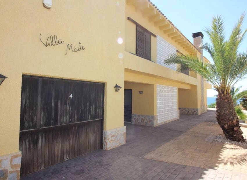 8 bedroom Villa for sale in Orihuela Costa with pool - € 2,100,000 (Ref: 9449479)