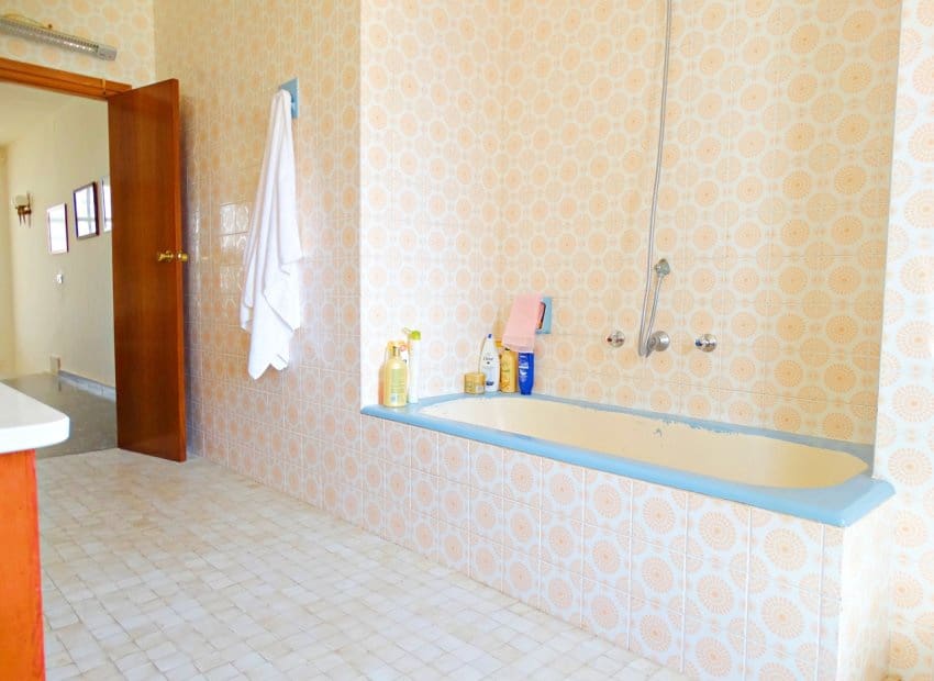 8 bedroom Villa for sale in Orihuela Costa with pool - € 2,100,000 (Ref: 9449479)