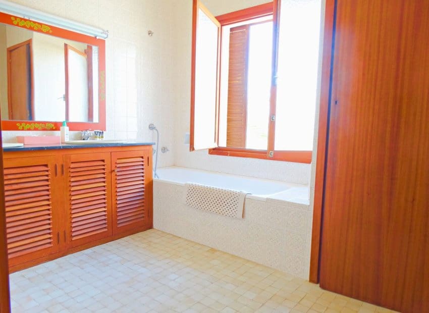 8 bedroom Villa for sale in Orihuela Costa with pool - € 2,100,000 (Ref: 9449479)