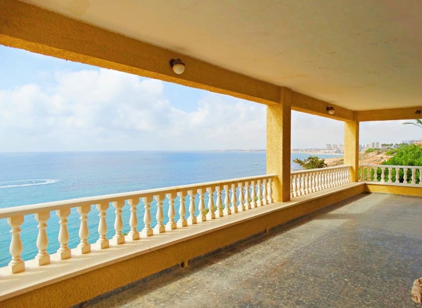 8 bedroom Villa for sale in Orihuela Costa with pool - € 2,100,000 (Ref: 9449479)