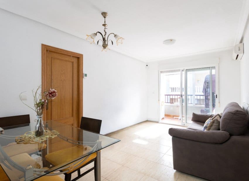 1 soveværelse Lejlighed til salg i Torrevieja - € 99.900 (Ref: 9449481)