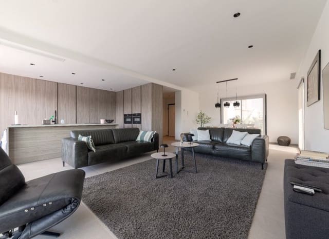 4 sovrum Villa till salu i Los Montesinos med pool - 1 325 000 € (Ref: 9451111)