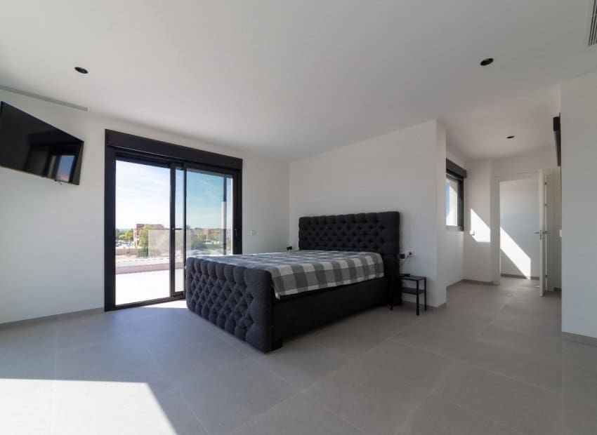 4 sovrum Villa till salu i Los Montesinos med pool - 1 325 000 € (Ref: 9451111)