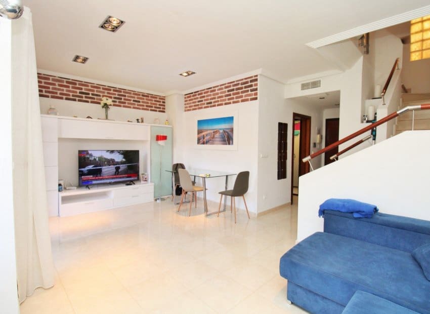 2 chambre Appartement à vendre à Orihuela Costa avec piscine - 249 000 € (Ref: 9451113)