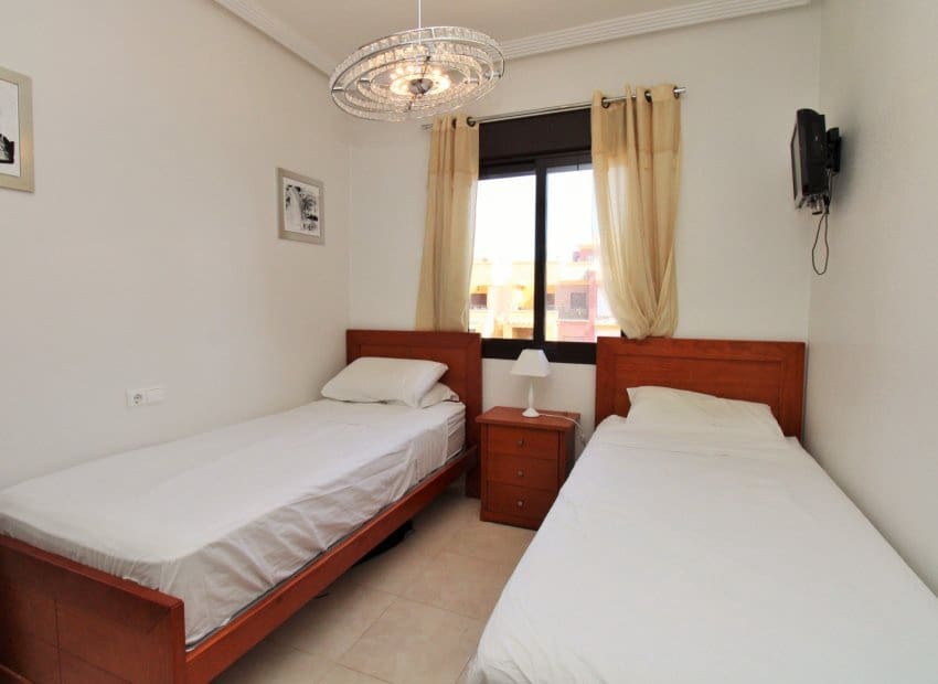 2 chambre Appartement à vendre à Orihuela Costa avec piscine - 249 000 € (Ref: 9451113)