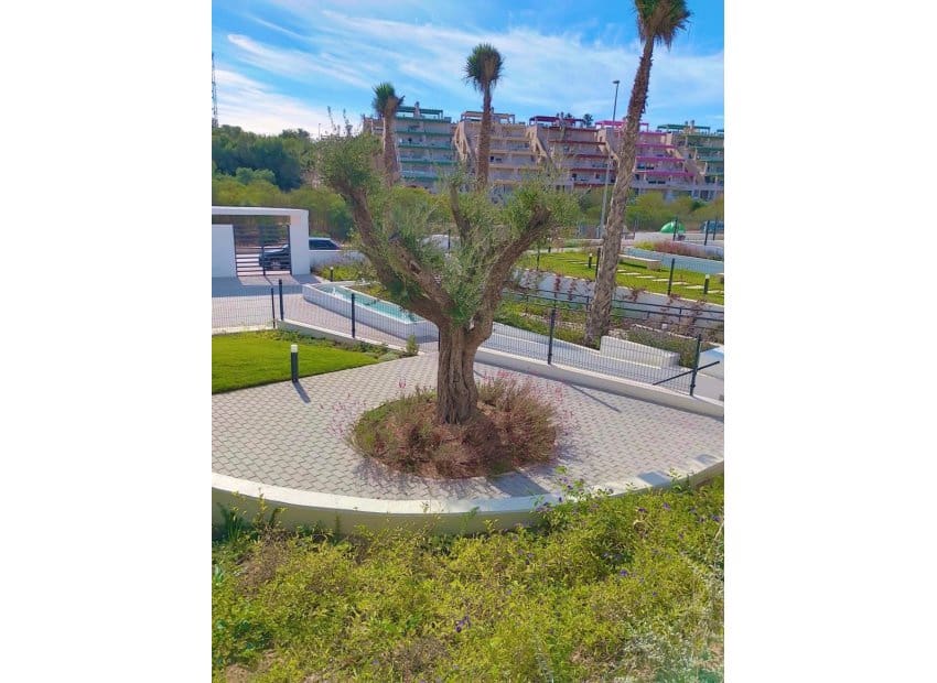 2 bedroom Apartment for sale in Orihuela with pool - € 274,900 (Ref: 9451114)