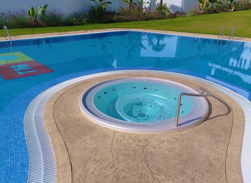 2 bedroom Apartment for sale in Orihuela with pool - € 274,900 (Ref: 9451114)