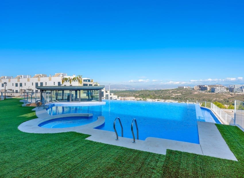 3 sovrum Lägenhet till salu i Gran Alacant med pool - 435 000 € (Ref: 9451115)