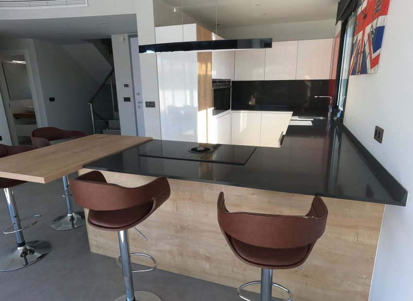 4 bedroom Villa for sale in Algorfa with pool - € 850,000 (Ref: 9451117)