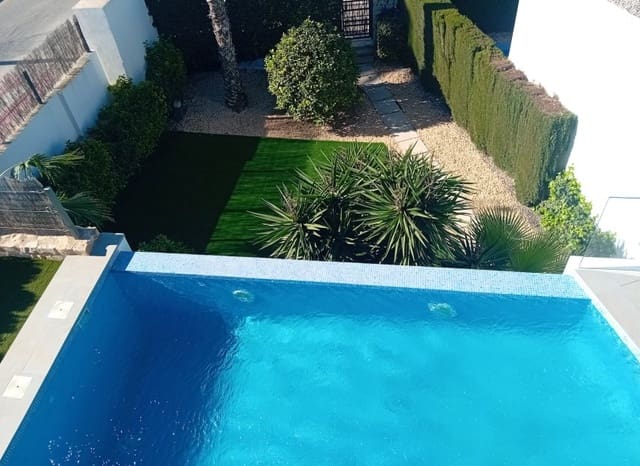 4 bedroom Villa for sale in Algorfa with pool - € 850,000 (Ref: 9451117)