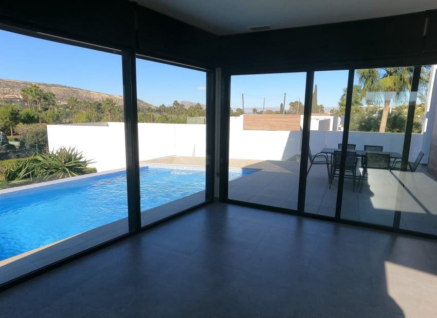 4 bedroom Villa for sale in Algorfa with pool - € 850,000 (Ref: 9451117)
