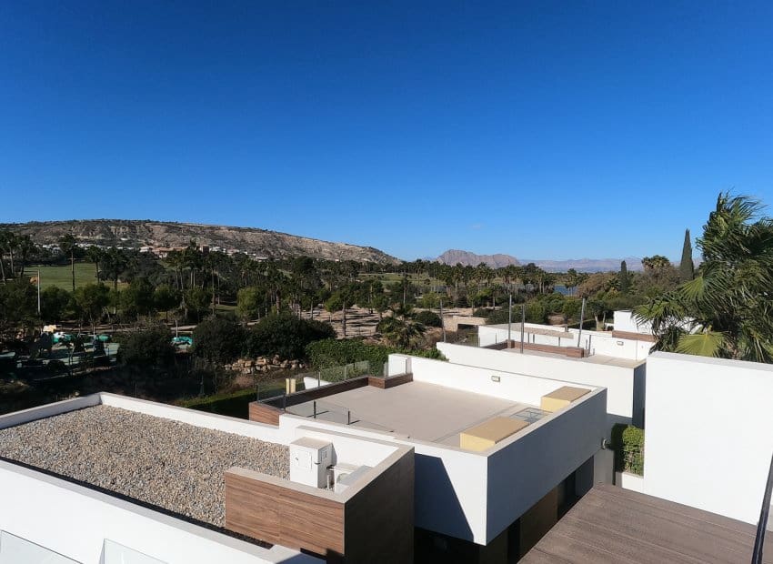4 bedroom Villa for sale in Algorfa with pool - € 850,000 (Ref: 9451117)