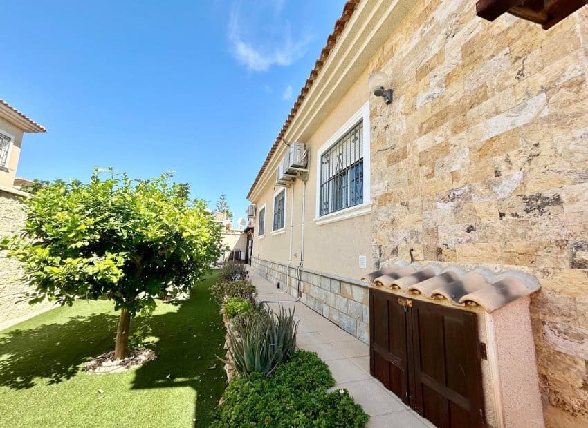 3 soverom Villa til salgs i El Chaparral med svømmebasseng - € 335 950 (Ref: 9451118)