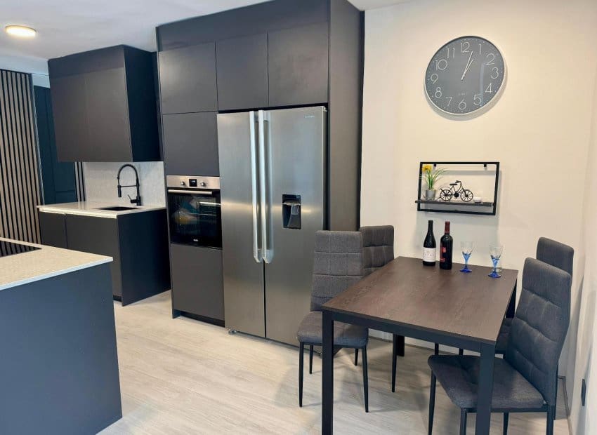 3 slaapkamer Penthouse te koop in Torrevieja - € 357.000 (Ref: 9451121)