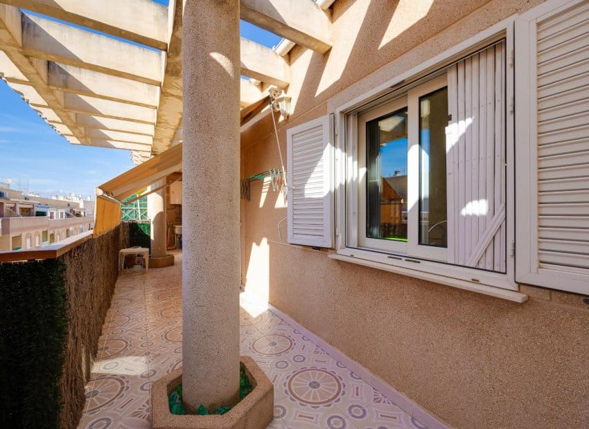 2 soverom Penthouse til salgs i Torrevieja - € 169 500 (Ref: 9451124)