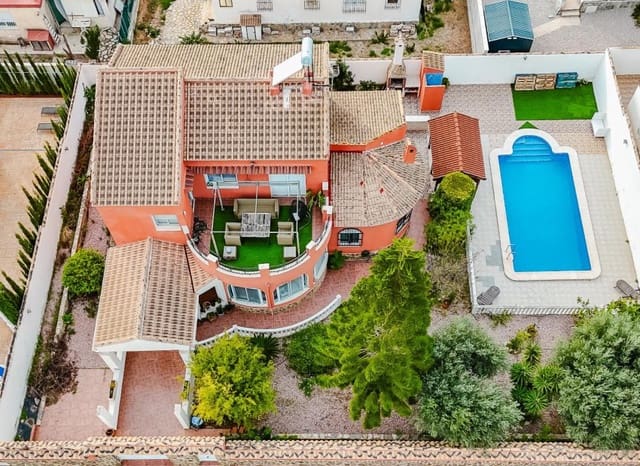 6 chambre Villa/Maison à vendre à El Chaparral, Torrevieja - 449 000 € (Ref: 9451126)