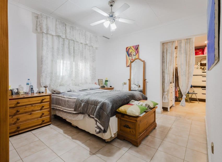 6 chambre Villa/Maison à vendre à El Chaparral - 449 000 € (Ref: 9451126)