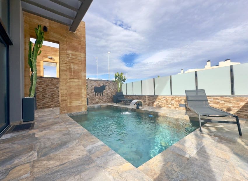 3 sovrum Villa till salu i Orihuela Costa med pool - 575 000 € (Ref: 9459810)