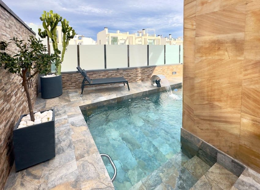 3 sovrum Villa till salu i Orihuela Costa med pool - 575 000 € (Ref: 9459810)