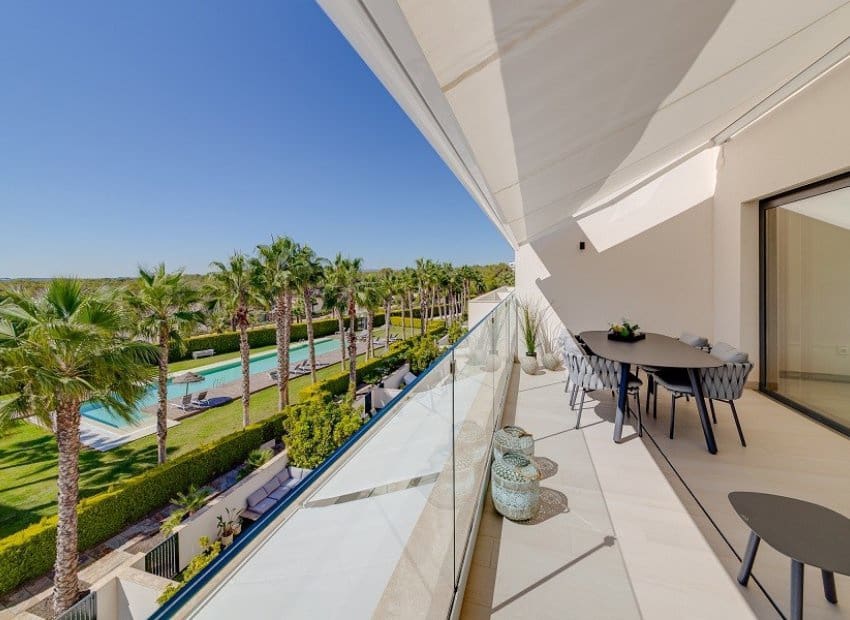 Apartamento de 2 habitaciones en Las Colinas Golf en venta con piscina - 369.000 € (Ref: 9459813)